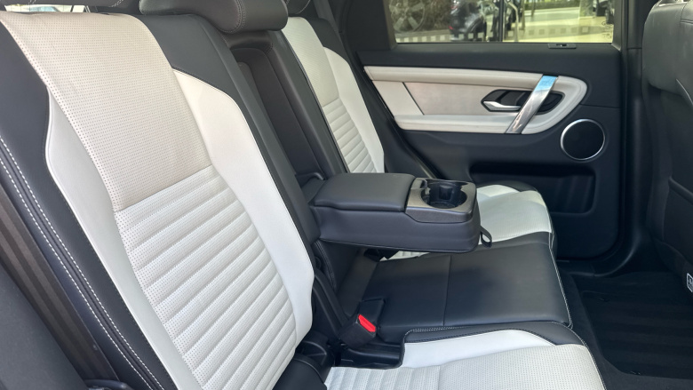 Land Rover Discovery Sport 1.5 P300e Urban Edition 5dr Auto [5 Seat] Station Wagon